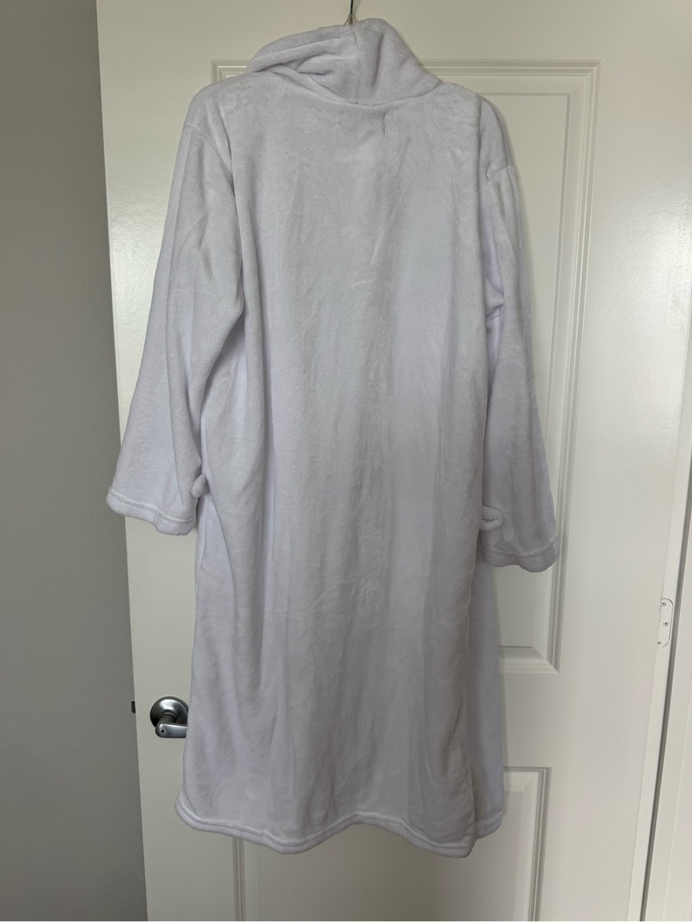 MONTBLANC UNISEX BATH ROBE - Picture 3 of 5